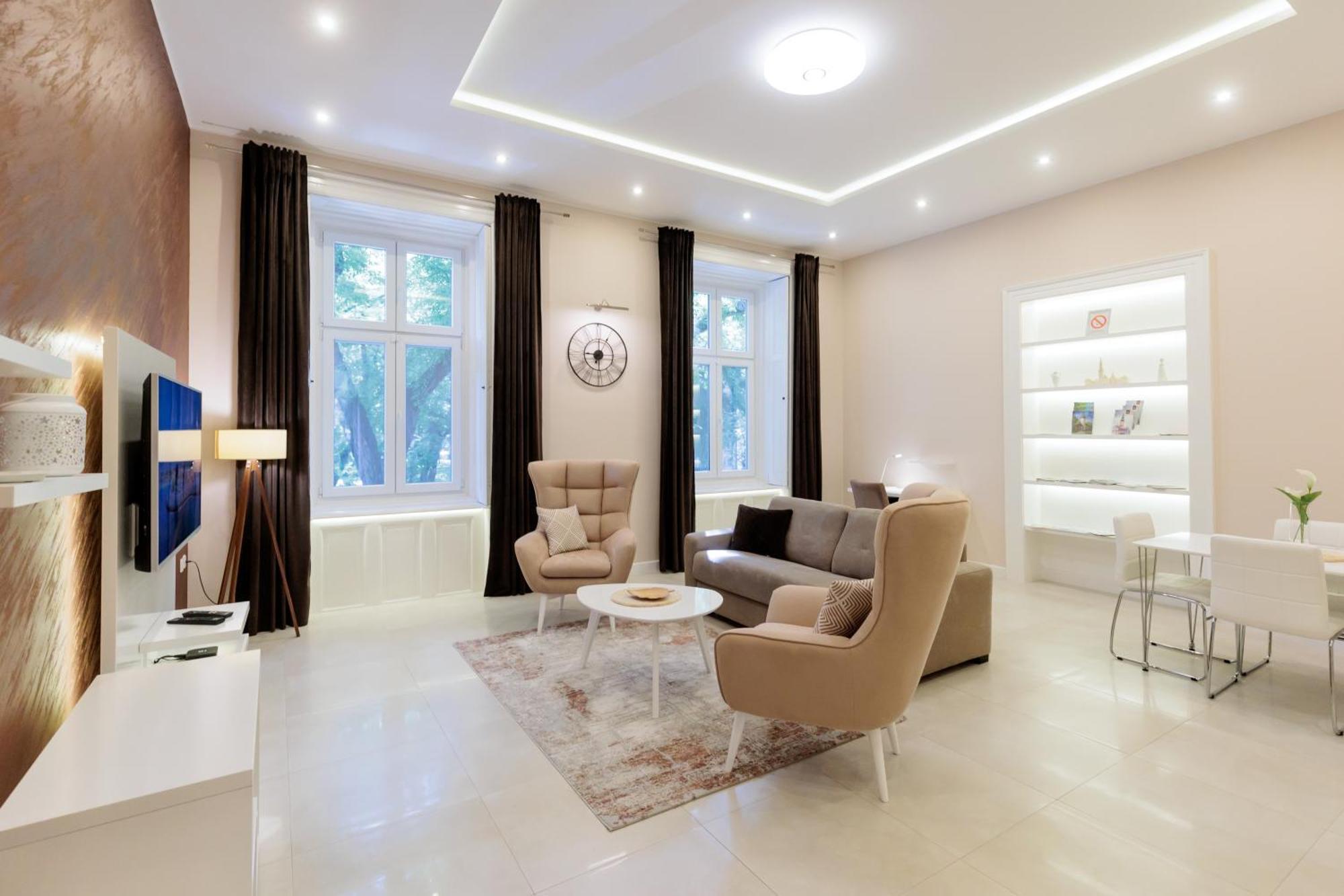 Apartman Mirakul 수보티차 외부 사진